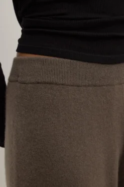 Aliyah Cashmere Pant