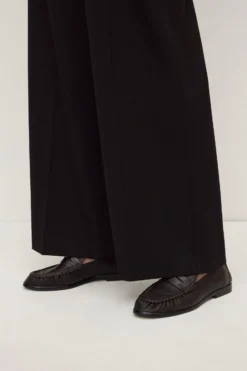 Avenue Leather Loafer