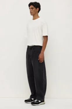 Barrel Leg Jean