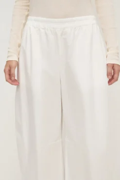 Lola Barrel Pant