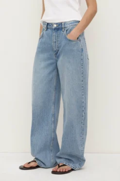 Low Curve Mid Rise Jean