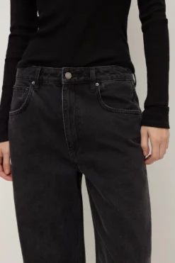 Low Curve Mid Rise Jean