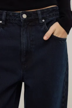 Low Curve Mid Rise Jean