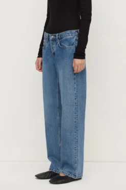 Low Rise Relaxed Jean
