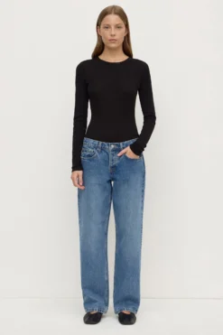 Low Rise Relaxed Jean