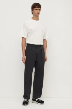 Miles Pleated Chino