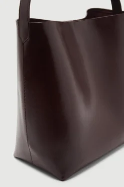 Nova Leather Shoulder Bag