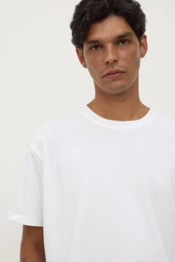 Oli Tee