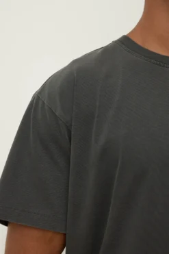 Oli Tee